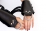 Манжеты для подвеса за руки Kinky Hand Cuffs For Suspension из натуральной кожи, цвет черный (SO5183) 5