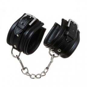 Наручники з ущільнювачем Luxury Fetish Rivet and Style BLACK (F61292)